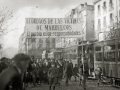 MANIFESTACION A FAVOR DE LAS VICTIMAS DE MARRUECOS POR LAS CALLES DE SAN SEBASTIAN. (Foto 3/8)