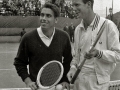MANOLO SANTANA DURANTE UN PARTIDO DE COPA DAVIS EN EL CLUB DE TENIS DE SAN SEBASTIAN. (Foto 7/20)