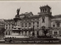 San Sebastián : Teatro Victoria Eugenia y estatua de Oquendo