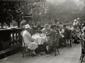 ESCENAS EN LA TERRAZA DEL HOTEL MARIA CRISTINA. (Foto 2/4)