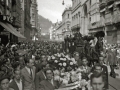 CORTEJO FUNEBRE POR LAS CALLES DE SAN SEBASTIAN. (Foto 14/17)