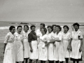 GRUPO DE NIÑOS Y VOLUNTARIAS DE LA SECCION FEMENINA EN LA LOCALIDAD DE ZUMAIA. (Foto 1/11)