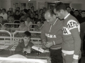 VISITA DE CICLISTAS A LOS NIÑOS INGRESADOS EN UN HOSPITAL. (Foto 3/9)