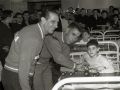 VISITA DE CICLISTAS A LOS NIÑOS INGRESADOS EN UN HOSPITAL. (Foto 5/9)