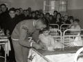 VISITA DE CICLISTAS A LOS NIÑOS INGRESADOS EN UN HOSPITAL. (Foto 7/9)