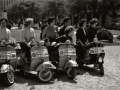 COMPETICION FEMENINA DE MOTOS VESPA POR LAS CALLES DE SAN SEBASTIAN. (Foto 4/16)