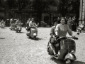 COMPETICION FEMENINA DE MOTOS VESPA POR LAS CALLES DE SAN SEBASTIAN. (Foto 13/16)