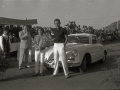 PARTICIPANTES DE UNA COMPETICION AUTOMOVILISTICA. (Foto 17/20)