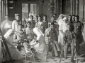 MILITARES HERIDOS EN LA GUERRA DE AFRICA EN EL GRAN CASINO DE SAN SEBASTIAN HABILITADO COMO HOSPITAL DE LA CRUZ ROJA. (Foto 7/15)