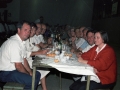 Asistentes a un mitin de Carlos Garaikoetxea durante una reunión de Eusko Alkartasuna