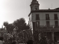 Carlos Garaikoetxea ofreciendo un mitin desde el quiosco de la plaza de los Fueros