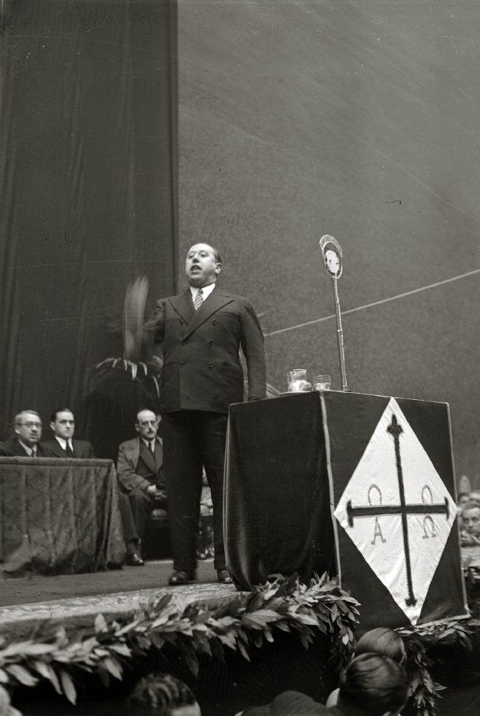 FileMitin_de_José_María_Gil_Robles,_lider_de_la_CEDA_(Confederación