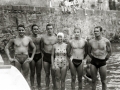 NADADORES EN EL PUERTO. (Foto 3/6)