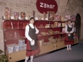 Chocolates Zahor Oñatiko industriaren lehenengo erakusketan Unibertsitateko klaustroan