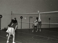PARTIDO DE VOLEIBOL FEMENINO EN UN FRONTON. (Foto 2/2)