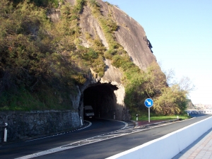 Túnel camino de Getaria