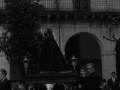 Procesión con la imagen de Cristo