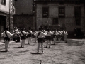 Dantzaris bailando en la festividad del Corpus