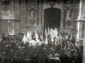 PROCESION RELIGIOSA DIRIGIENDOSE A LA IGLESIA DE SANTA MARIA. (Foto 1/2)