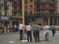 San Juan bezperako arbola jasotzen herriko plazan