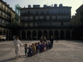 Niños en la Plaza de La Constitución (Donostia-San Sebastián)