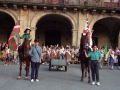 Banderas de la tamborrada infantil, en la plaza de los Fueros