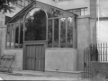 Entrada principal de la ikastola Entrada a la sociedad Pago-Uso
