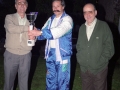 Entrega de un trofeo de tiro al plato