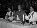 El obispo Setien y el párroco Madinabeitia durante la homilía