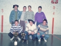 Pelotaris de las finales de pelota con sus trofeos