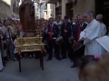 Txistularis y comitiva durante el traslado de la imagen de San Miguel de Aozaraza