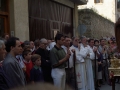 Clero y personas congregadas en los actos de traslado de la imagen de San Miguel de Aozaraza