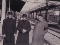 Elizgizonak tren geltokian