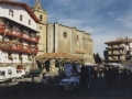 Urnietako plaza eta San Migel eliza