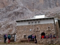 Urriellu aterpetxea Naranjo de Bulnes mendiaren magalean