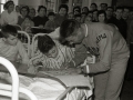 VISITA DE CICLISTAS A LOS NIÑOS INGRESADOS EN UN HOSPITAL. (Foto 9/9)