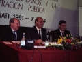 El Ararteko Juan San Martin, Eli Galdos y José María González Zorrilla durante unas conferencias en la universidad