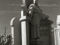 VISTA DE LOS PANTEONES EN EL CEMENTERIO DE POLLOE. (Foto 7/7)