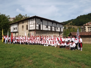 Euskal Herriko ezpatadantzariak Igartzan
