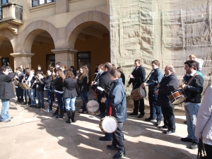 Txistulari eta musika eskolako banda