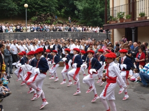 Loinazko San Martingo ezpatadantzariak