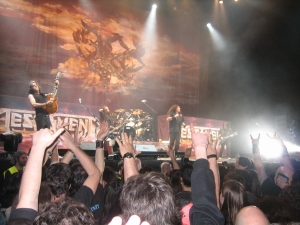 Testament PriestFeast kontzertuan.
