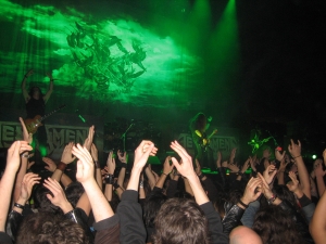 Testament PriestFeast kontzertuan.