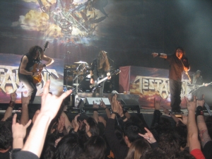 Testament PriestFeast kontzertuan.