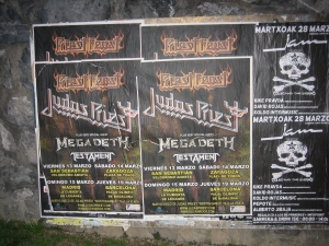 PriestFeast kontzertuko kartelak.