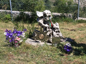 Pumoriko mendizaleen oroigarria.