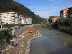 Oria ibaian lanean.