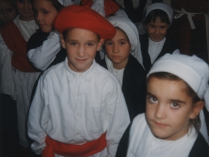 Herriko umeak Santa Fe jaietan