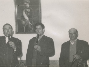 Jacinto Galarza Mujika bere omenaldi egunean txistua jotzen