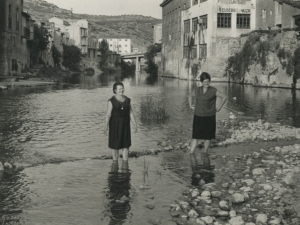 Maria Arrese eta Paulina Imaz Lizarrako errekan